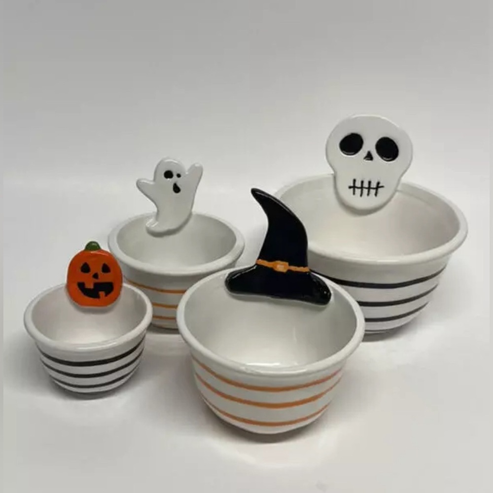 NEW Bakeshop Halloween Measuring Cups 👻